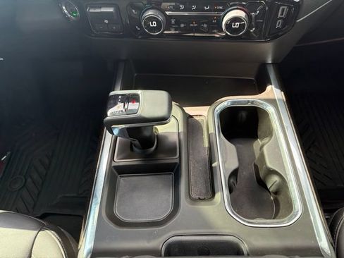 Used 2024 Chevrolet Silverado 1500 LT Trail Boss w/ Convenience Package II AWD/4WD image 21