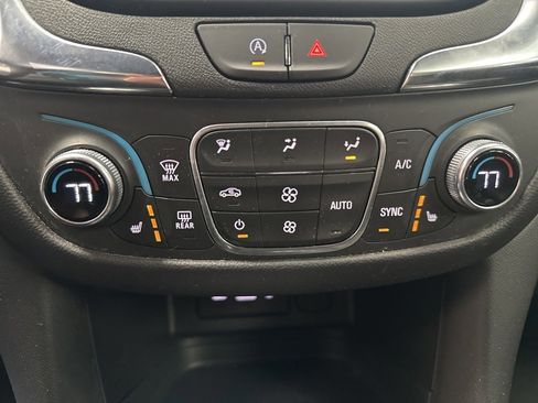 Certified 2024 Chevrolet Equinox LT image 32