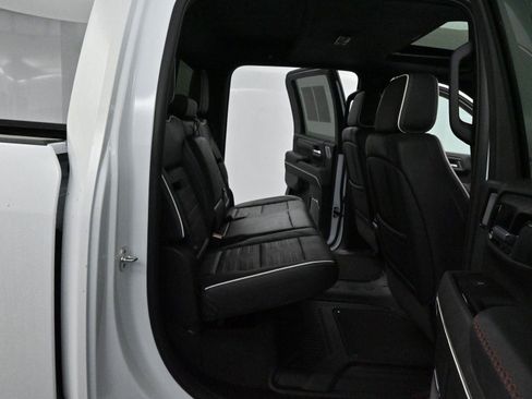 Used 2025 GMC Sierra 2500 AT4X image 22