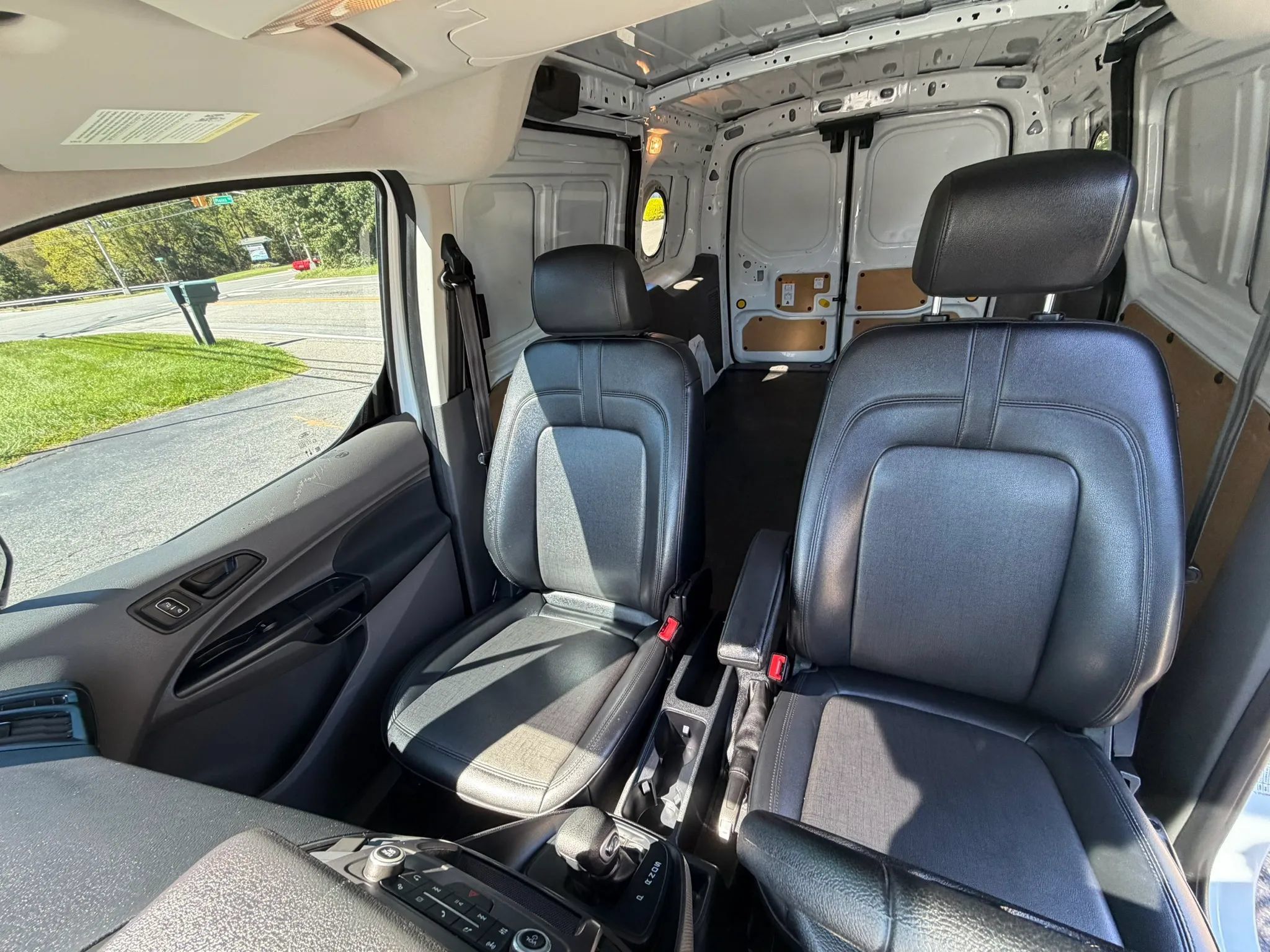 Used 2022 Ford Transit Connect XL w/ CNG/LPG Engine Prep Package FWD image 13