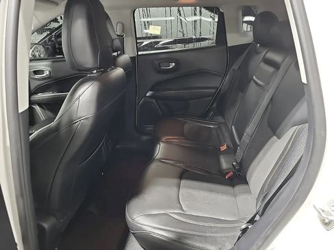 Used 2018 Jeep Compass Latitude w/ Cold Weather Group image 5