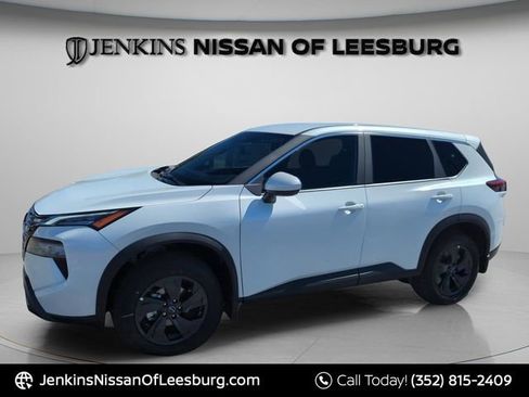 New 2026 Nissan Rogue SV FWD image 13