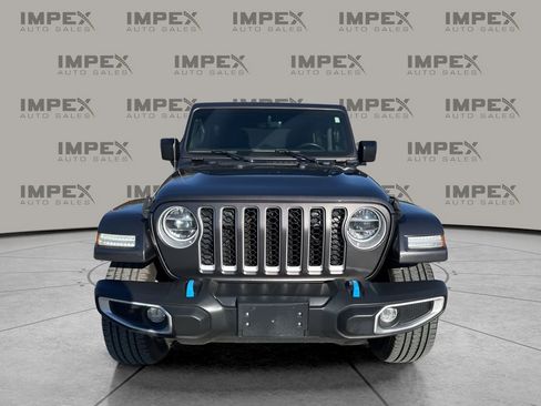 Used 2022 Jeep Wrangler Unlimited Sahara w/ Cold Weather Group image 8