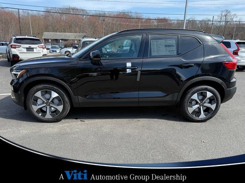 Used 2026 Volvo XC40 B5 Plus w/ Climate Package AWD/4WD image 5
