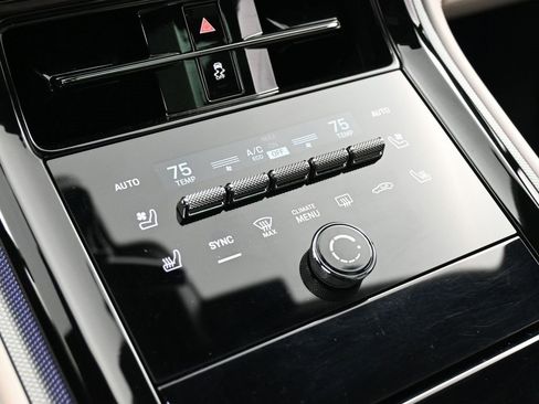 Certified 2024 Porsche Panamera 4 image 22