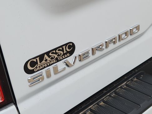 New 2026 Chevrolet Silverado 2500 High Country image 9