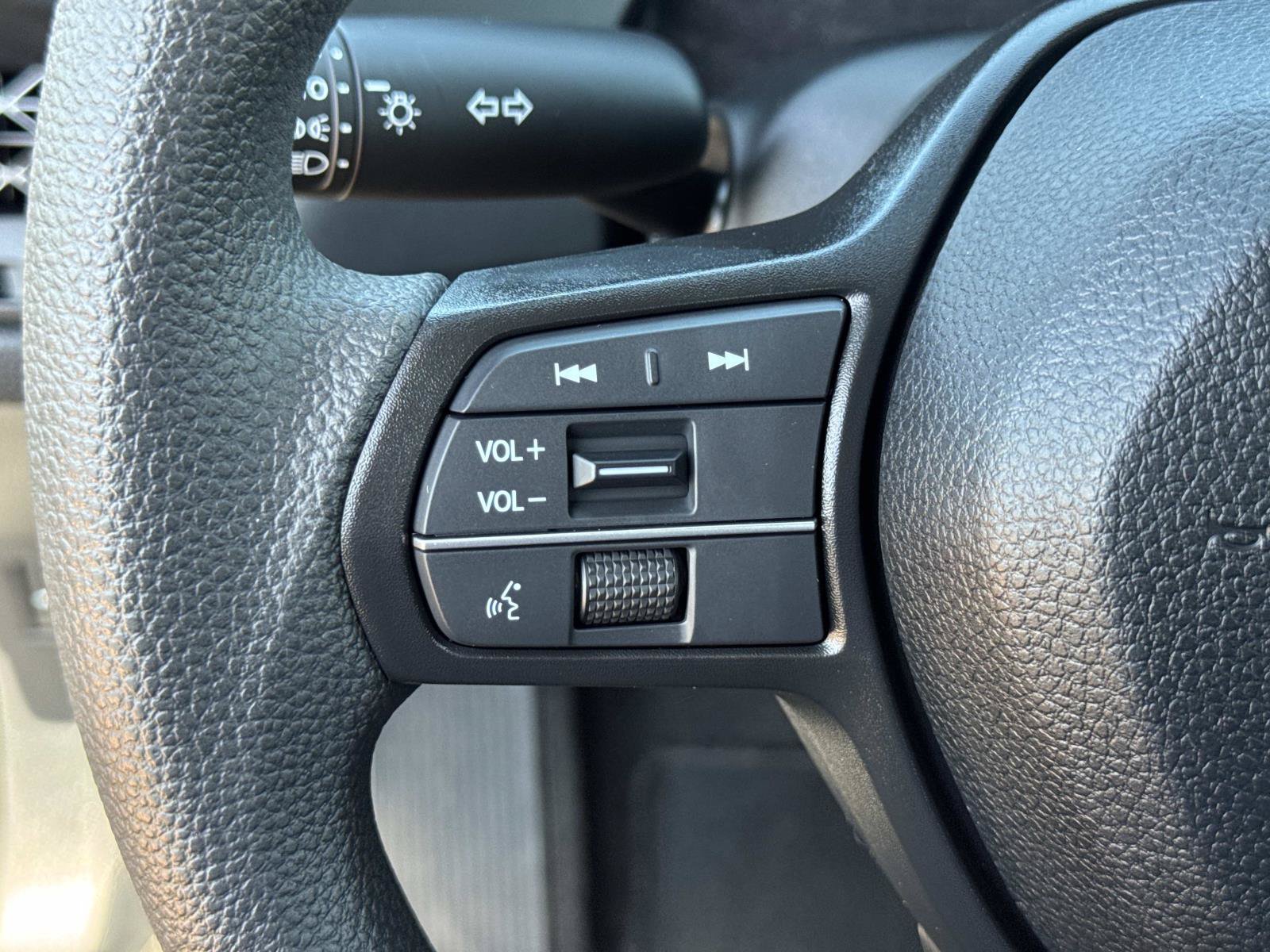 Certified 2023 Honda Accord EX image 11