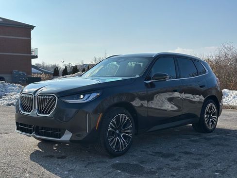 New 2026 BMW X3 xDrive30 w/ Premium Package image 3