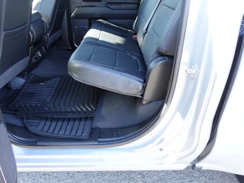 Used 2024 Chevrolet Silverado 1500 LT image 20