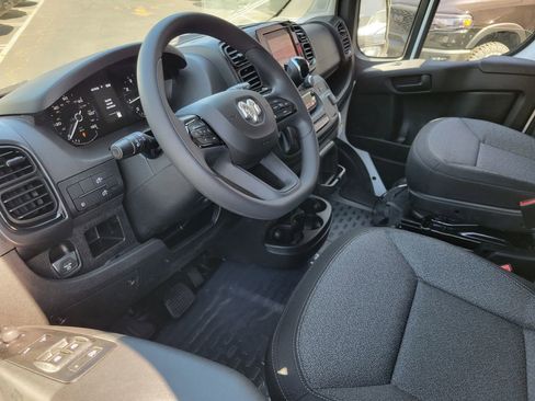 New 2026 RAM ProMaster 2500 w/ Convenience Group image 3