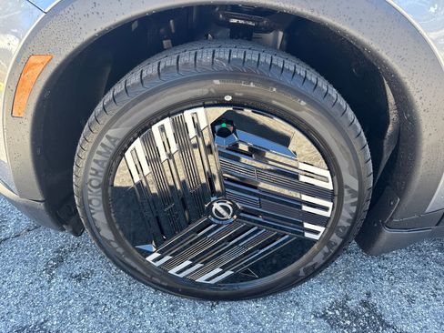 New 2026 Nissan Leaf image 10