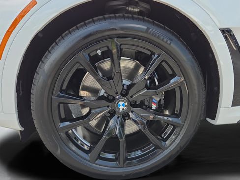 New 2026 BMW X7 M60i w/ Climate Comfort Package AWD/4WD image 39