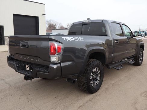 Used 2022 Toyota Tacoma TRD Off-Road image 3