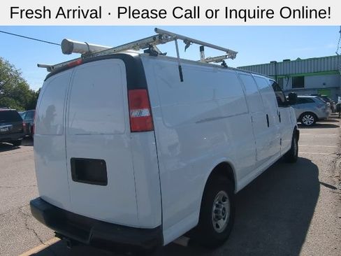 Used 2020 GMC Savana 2500 Extended w/ Driver Convenience Package RWD image 4