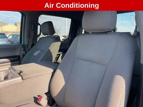 Used 2015 Ford F150 XLT image 3