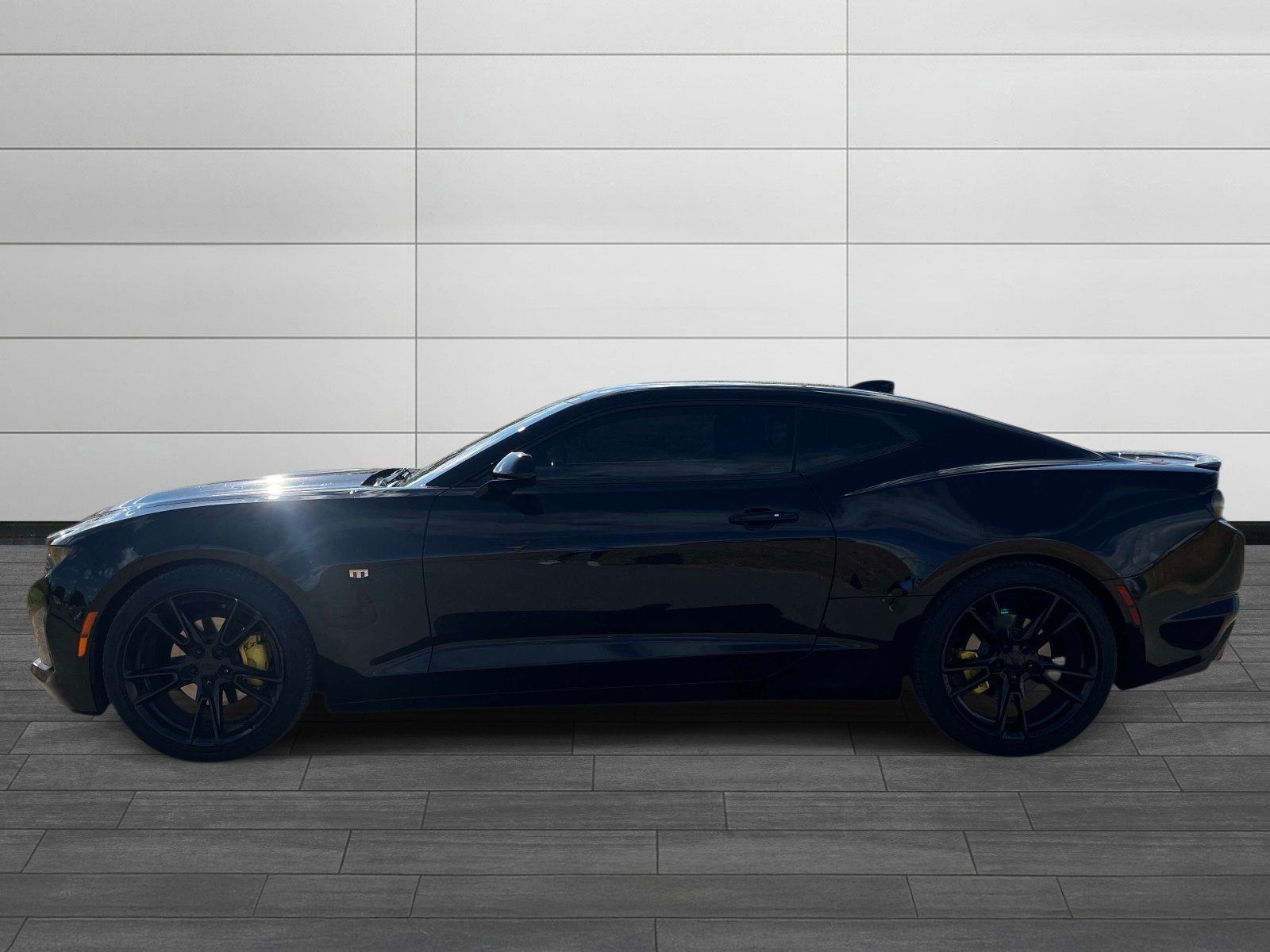 Used 2021 Chevrolet Camaro LT w/ RS Package RWD image 6