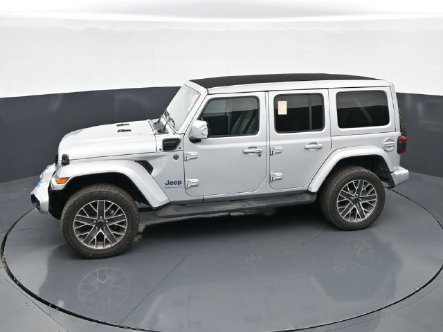 Used 2024 Jeep Wrangler High Altitude AWD/4WD image 39