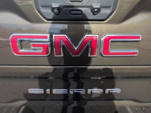 Used 2022 GMC Sierra 2500 AT4 w/ AT4 Preferred Package image 32