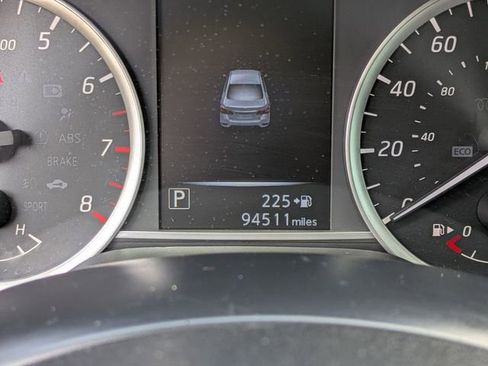 Used 2017 Nissan Sentra SR w/ SR Midnight Edition FWD image 31