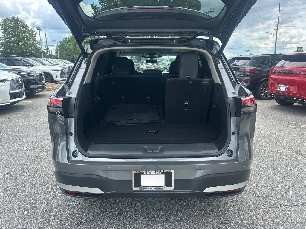 Used 2026 INFINITI QX60 Pure w/ Cargo Package FWD image 18