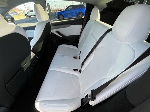 Used 2026 Tesla Model Y AWD image 24