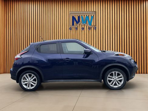 Used 2015 Nissan Juke SV image 33