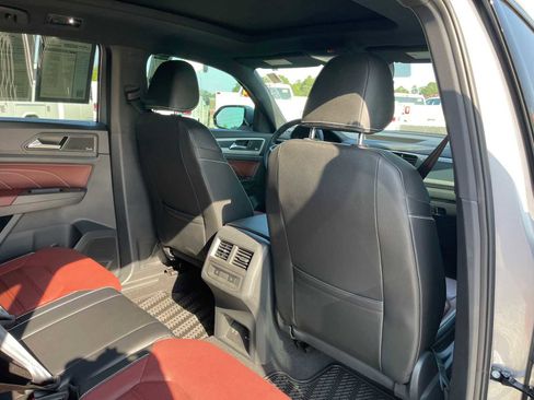 Used 2023 Volkswagen Atlas Cross Sport SEL Premium R-Line AWD/4WD image 25
