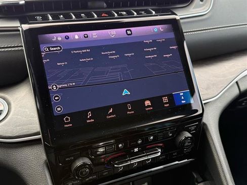 Certified 2025 Jeep Grand Cherokee L Limited w/ Luxury Tech Group II image 17