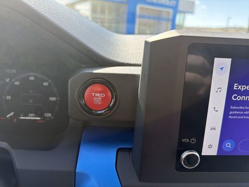Used 2024 Toyota Tacoma TRD Off-Road image 17