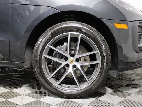 Used 2024 Porsche Macan image 42