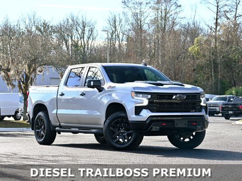 Used 2022 Chevrolet Silverado 1500 LT Trail Boss w/ LT Trail Boss Premium Package image 2