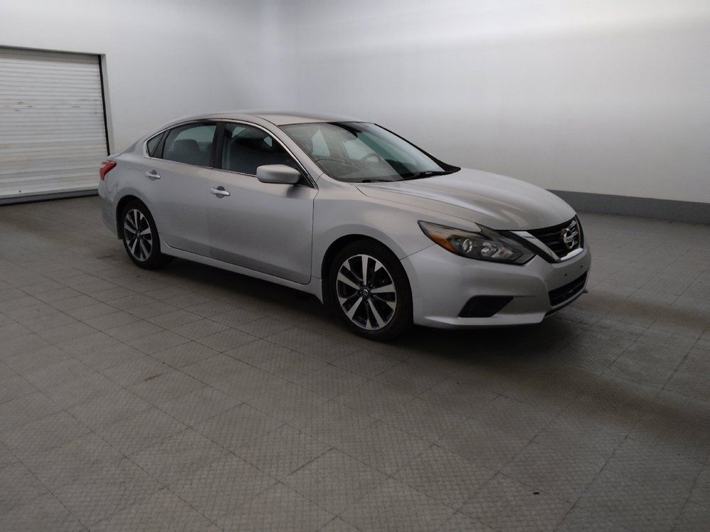 Used 2016 Nissan Altima 2.5 SR FWD image 11