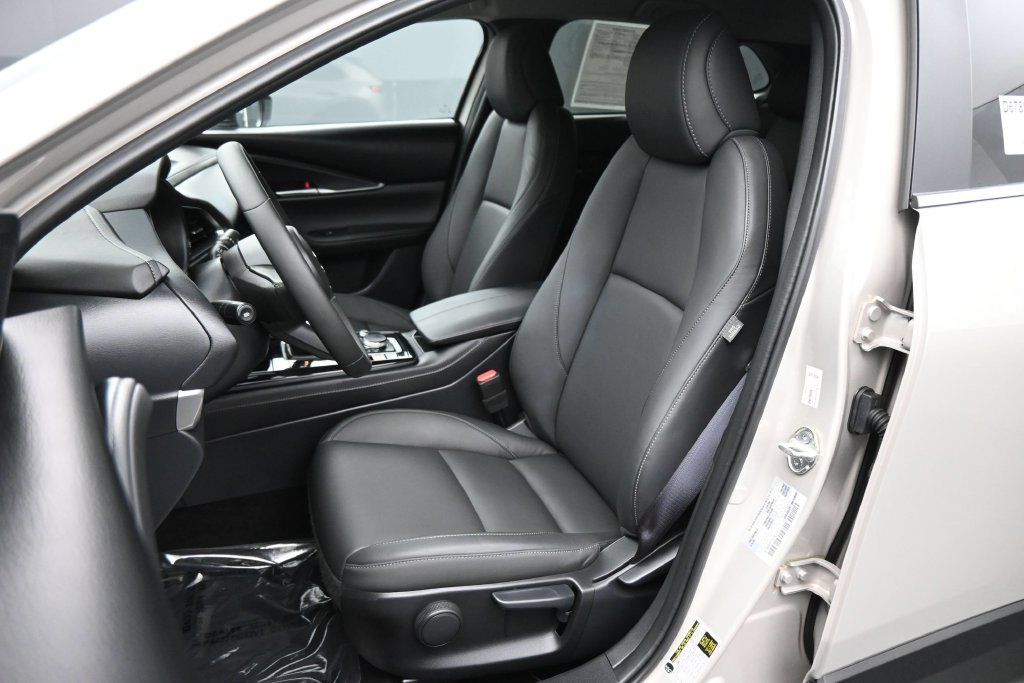 Used 2024 MAZDA CX-30 AWD 2.5 S w/ Select Sport Pkg image 16