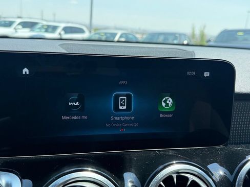 Used 2023 Mercedes-Benz GLB 250 image 29