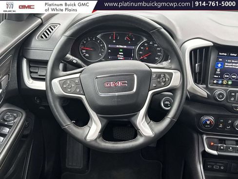 Used 2024 GMC Terrain SLT image 14
