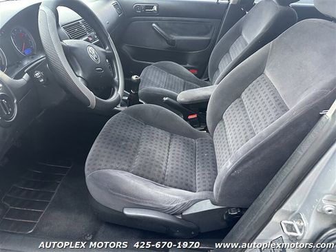 Used 2002 Volkswagen Golf GLS image 24