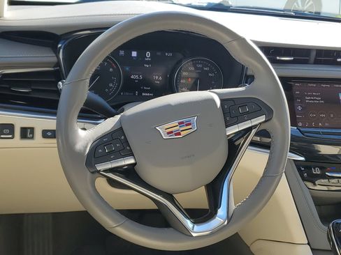 Used 2025 Cadillac XT6 Premium Luxury w/ Technology Package AWD/4WD image 12
