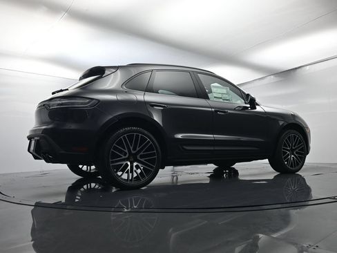 Certified 2026 Porsche Macan AWD/4WD image 52