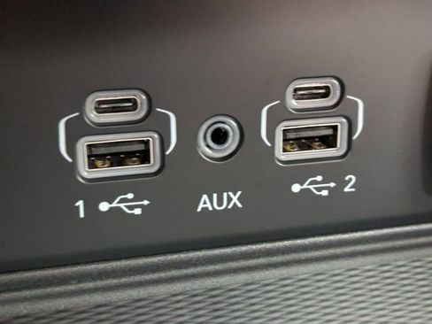 New 2025 Jeep Grand Cherokee Altitude image 12