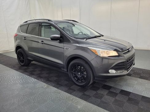 Used 2016 Ford Escape SE w/ Equipment Group 201A AWD/4WD image 11