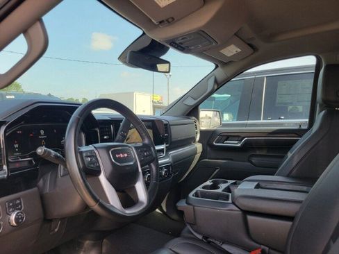 Used 2024 GMC Sierra 1500 SLT RWD image 8