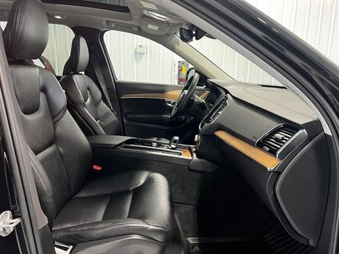 Used 2023 Volvo XC90 B6 Plus w/ Protection Package Premier image 34
