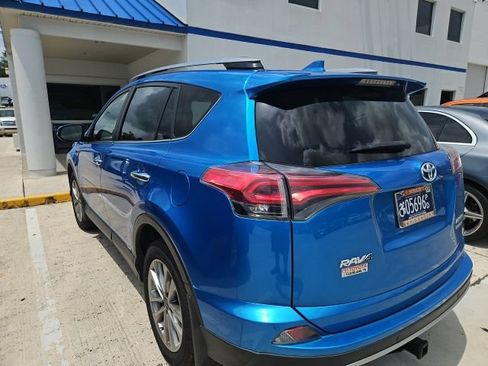 Used 2018 Toyota RAV4 Limited AWD/4WD image 22