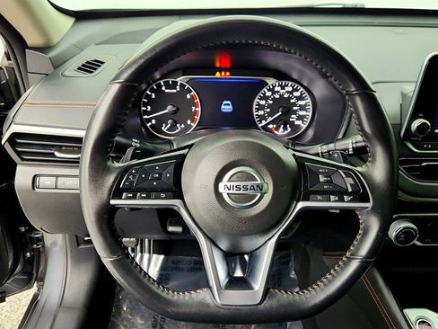 Used 2020 Nissan Altima 2.0 SR image 14