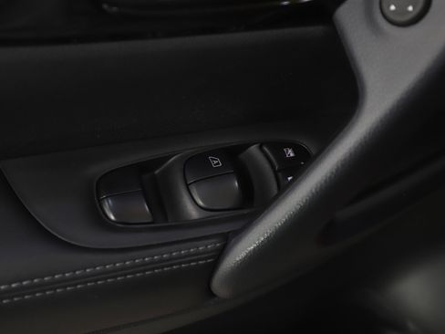 Used 2022 Nissan Rogue Sport SV image 21