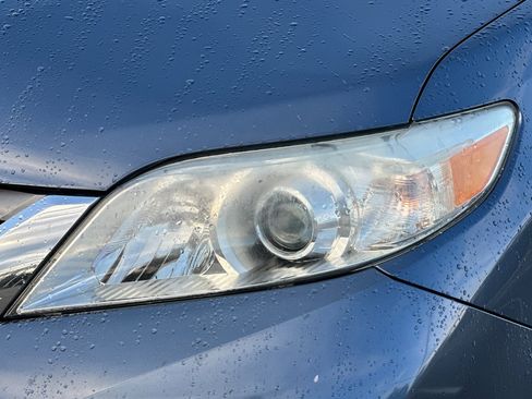 Used 2013 Toyota Sienna XLE image 53