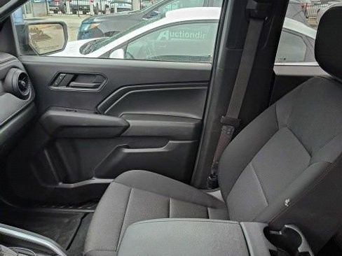 Used 2023 Chevrolet Colorado Trail Boss w/ Technology Package image 5