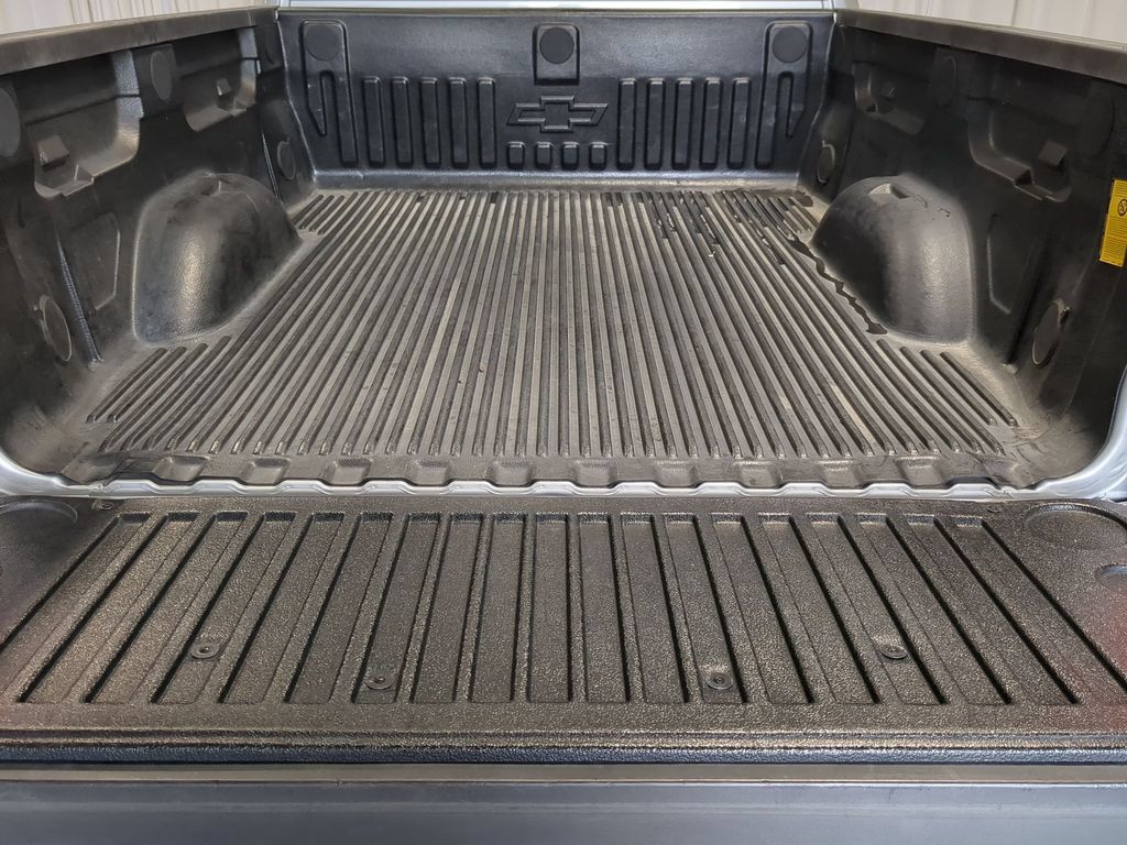 Used 2019 Chevrolet Silverado 1500 Custom w/ Custom Convenience Package AWD/4WD image 36