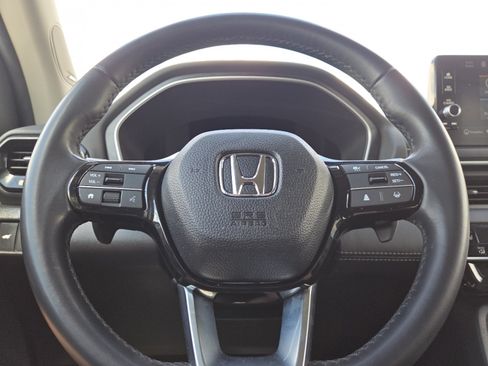 Used 2025 Honda Pilot Touring image 27