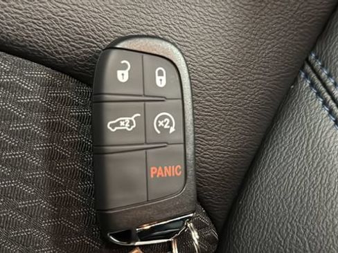 New 2026 Jeep Compass Latitude AWD/4WD image 20